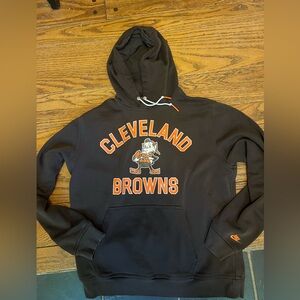 Men’s large Nike Cleveland Browns hoodie.